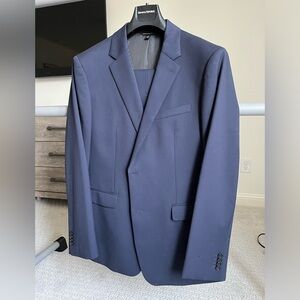 Like new! Banana Republic Dark Blue Men’s Suit.